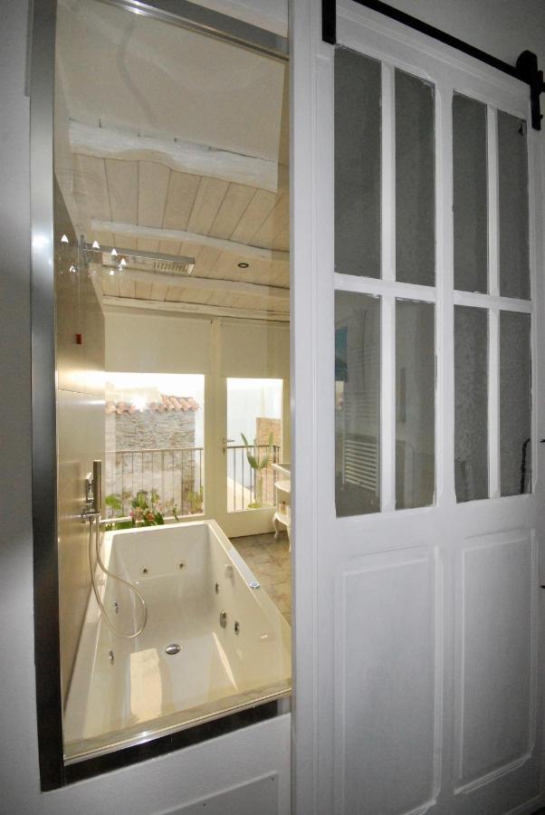 Su Zampillu Boutique Rooms טאולאדה מראה חיצוני תמונה